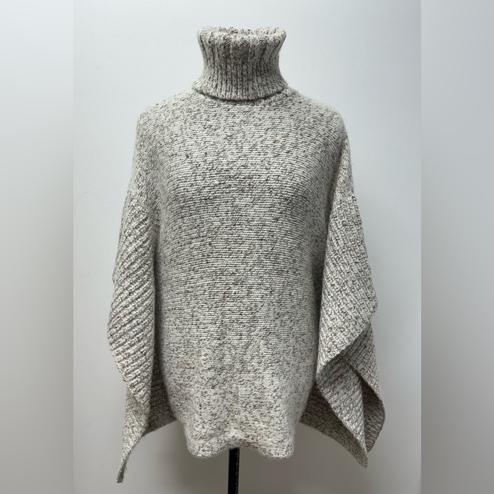Club Monaco Xiomara Chunky Knit Turtleneck Cream/Tan Sweater Poncho Size M-L